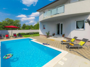 Holiday Home Amber by Interhome